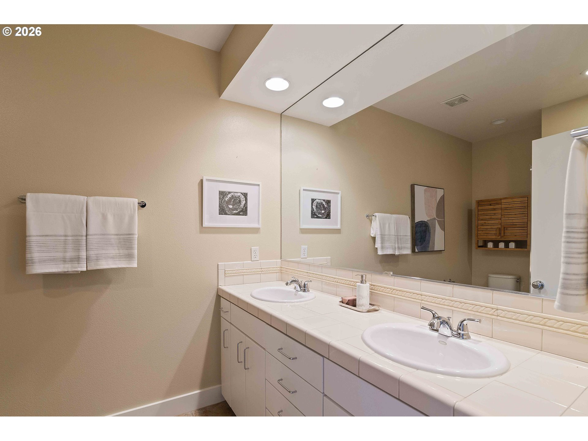 Bathroom, Attached-Double Sinks