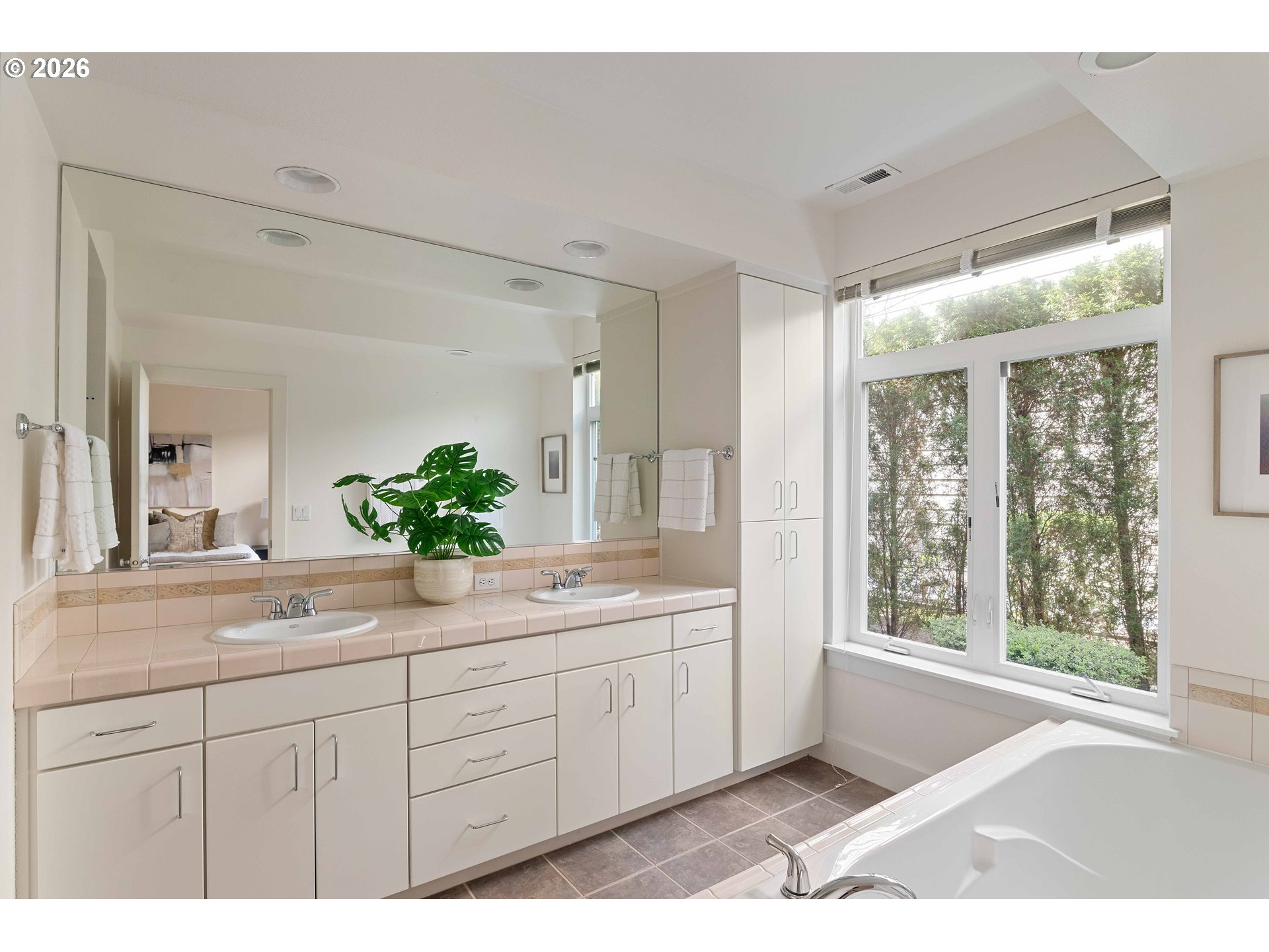 Bathroom, Attached-Double Sinks