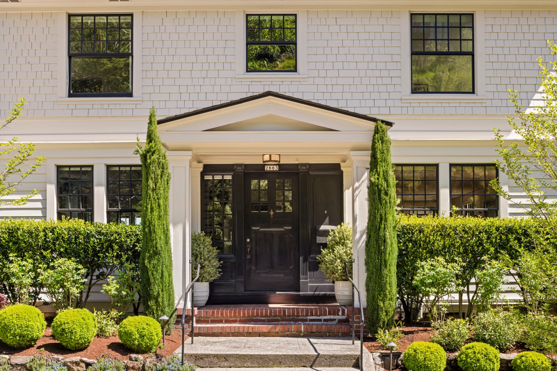 Where classic beauty meets sweeping mountain and city views